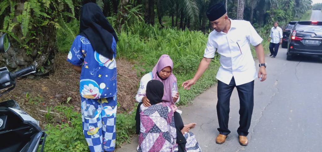Korban Laka Sapi, Putri Pendukung 01 Ditolong Tim ZR