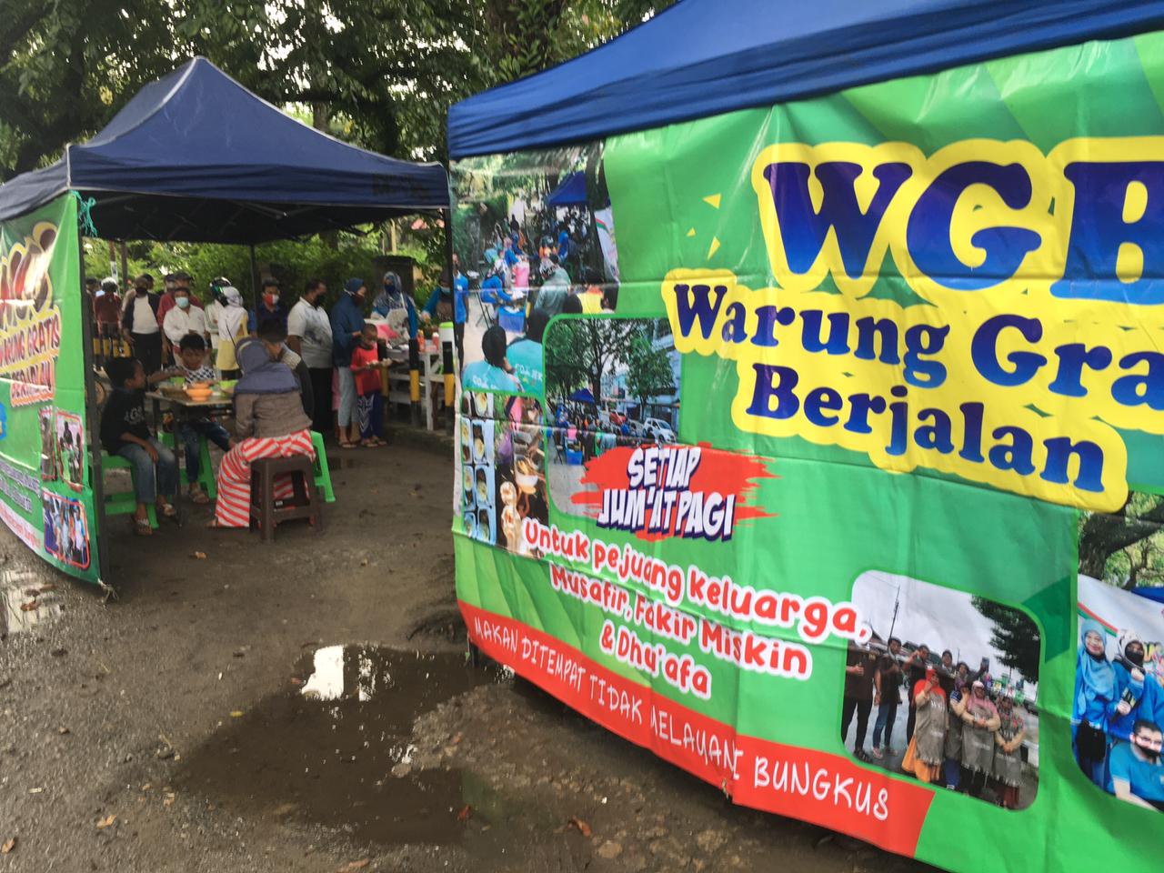 Asri Bingitz Mirip Pesta Kebun, Inilah Warung Gratis Jumat Pagi