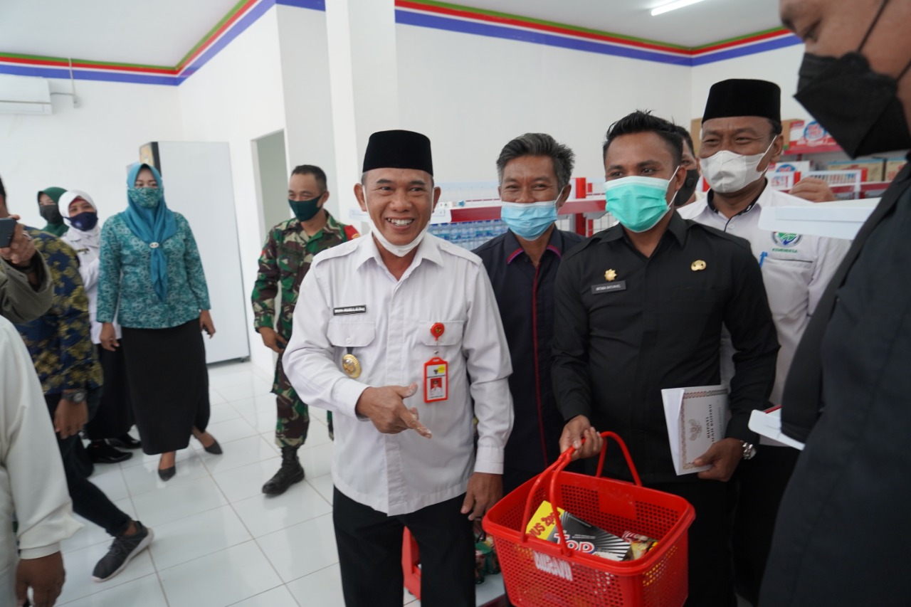 Rusli Berikan Spirit Terhadap Setia Mart Milik BUMDES Mekar Jaya