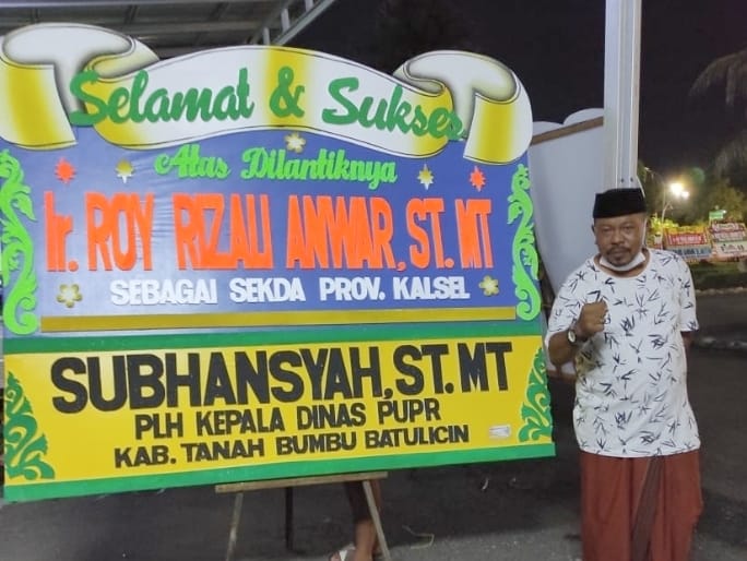 Plh Kadis PUPR Tanah Bumbu Subhansyah, Kirim Karangan Bunga Ucapan Selamat Untuk Roy