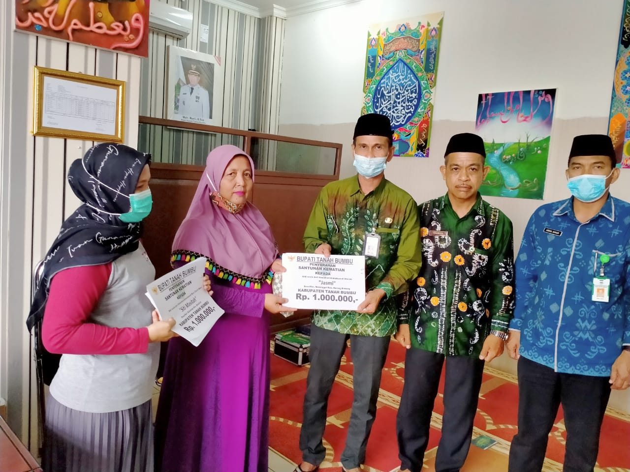 Kabag Kesra Kembali Berikan Santunan Kematian Bagi Warga Tanah Bumbu
