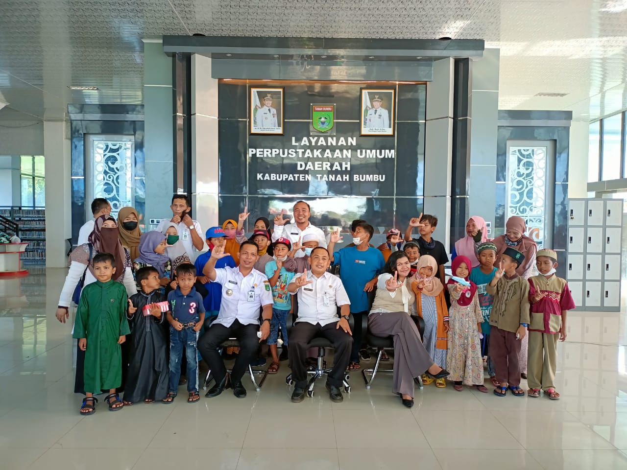 Kecamatan Kusan Tengah Ajak Anak Yatim Tour Edukasi