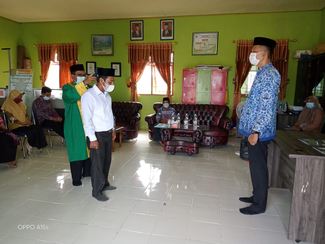 Camat Kusan Tengah Lantik PAW BPD Batarang