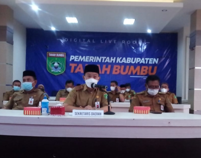 Pada Rapat Paripurna DPRD Tanbu, Ambo Sakka : Sudah Dialokasikan Dana Pembangunan Jalan Usaha Tani
