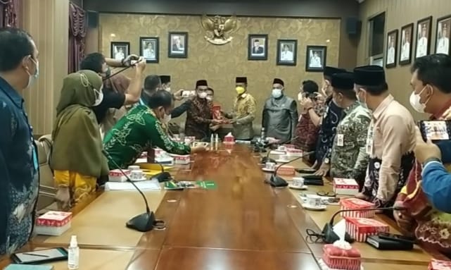 Zairullah Sambut Kunker Komisi II DPRD Kalsel