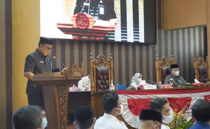 Fraksi di DPRD Tanah Bumbu Berikan Pandangan Umum Terhadap Dua Raperda