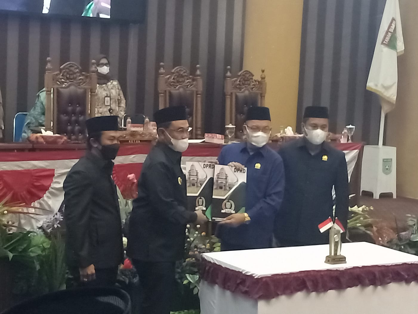 Semua Fraksi di DPRD Tanah Bumbu Menyetujui RAPBD 2021