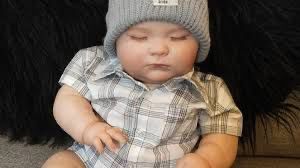 ‘Adopsi’ Dua Boneka Bayi Ivan Gunawan Diingatkan Nitizen: Gak Bahagia Banget Yaa..