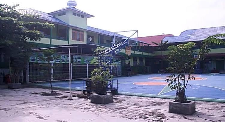 Siswa di Tiga SMP Negeri Komplek Mulawarman Terpapar Copid, Warganet: Soalnya Mau Bulan Rajab