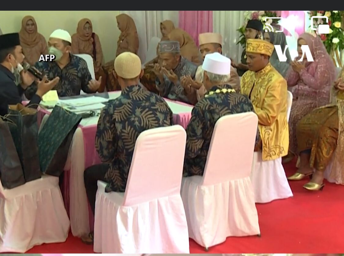 Mengharukan, Pacaran 8 Tahun Akhirnya Tiga Pasangan Tunanetra Ini Menikah Gratis di Tanggal Cantik