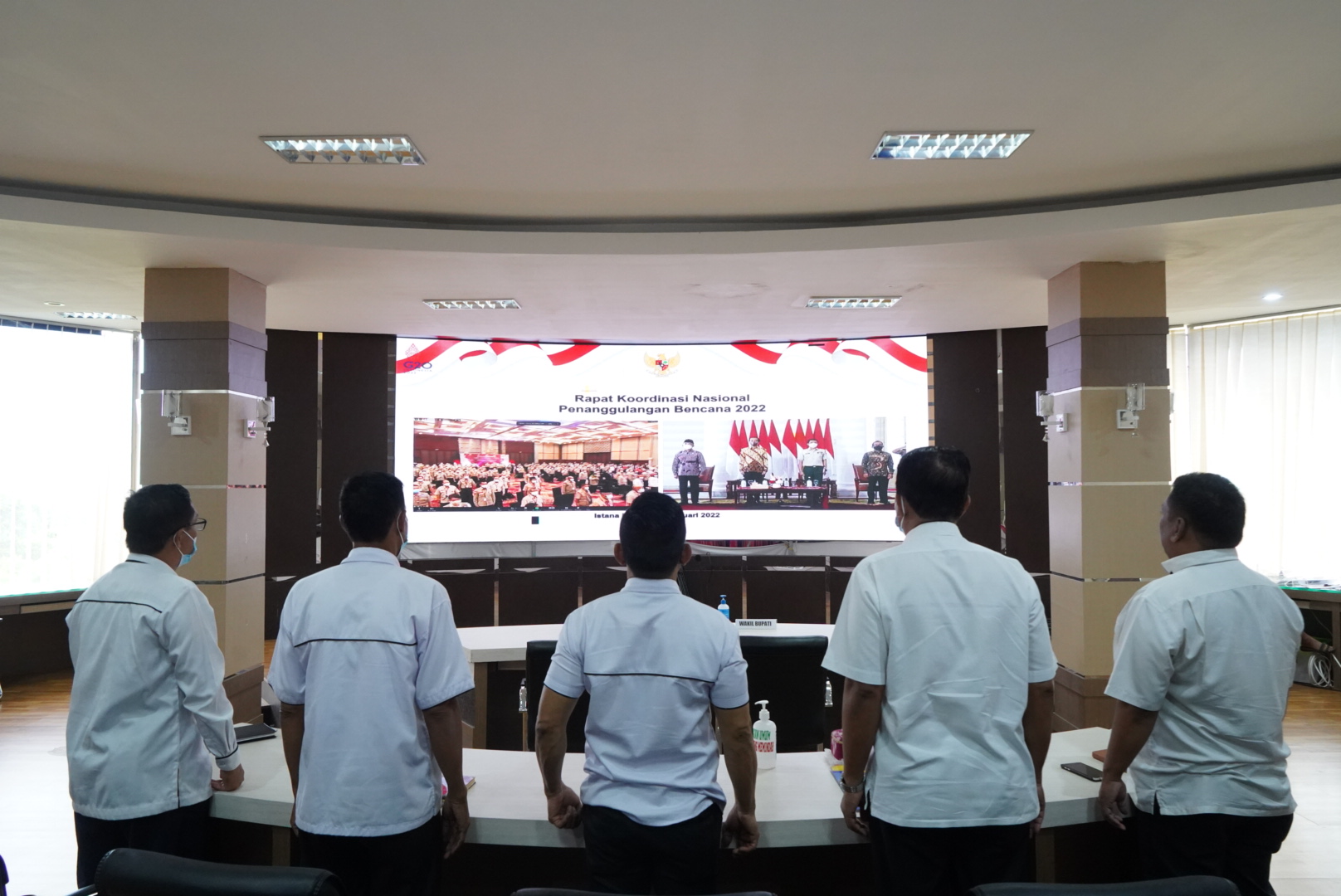 Presiden Jokowi Pimpin Rapat Koordinasi Rapat Penanggulangan Bencana 2022