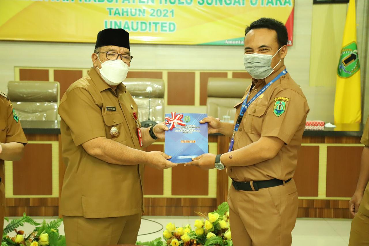 SKPD Serahkan Laporan Keuangan Tahun 2021