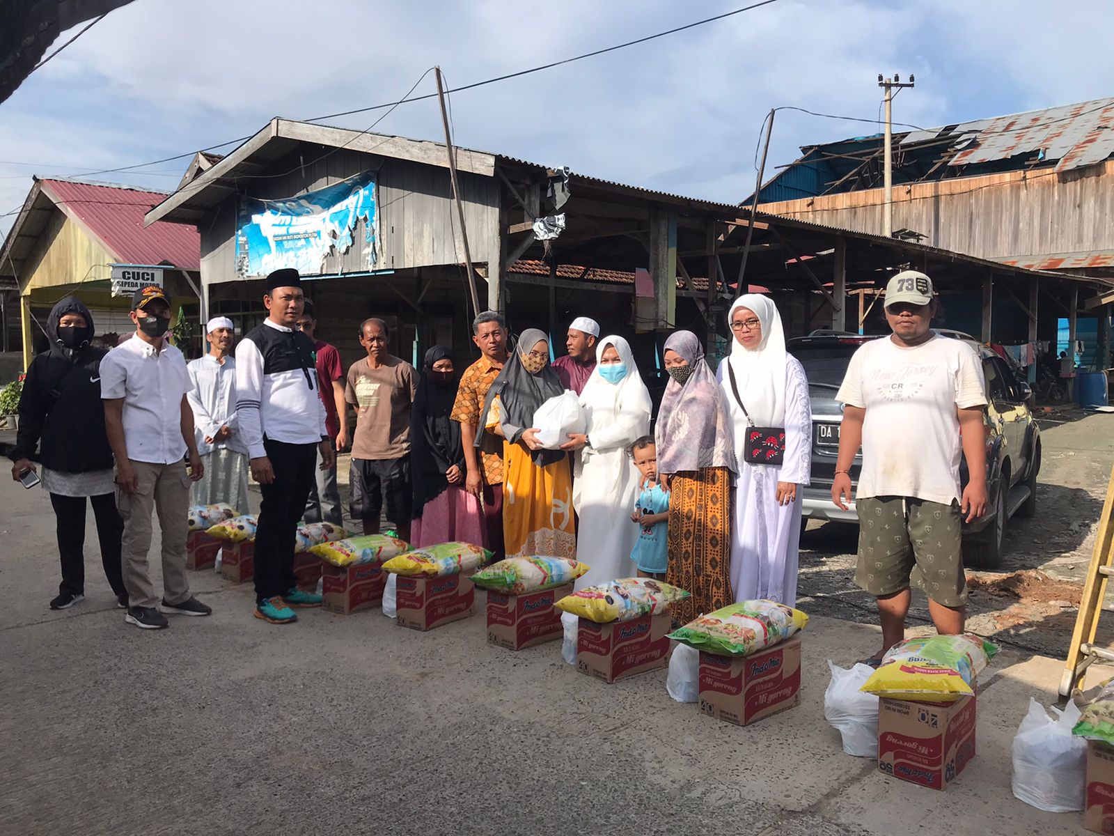 Pemkab Tanah Bumbu Bantu Korban Puting Beliung