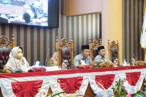 Bupati Sampaikan Jawaban Atas Dua Raperda