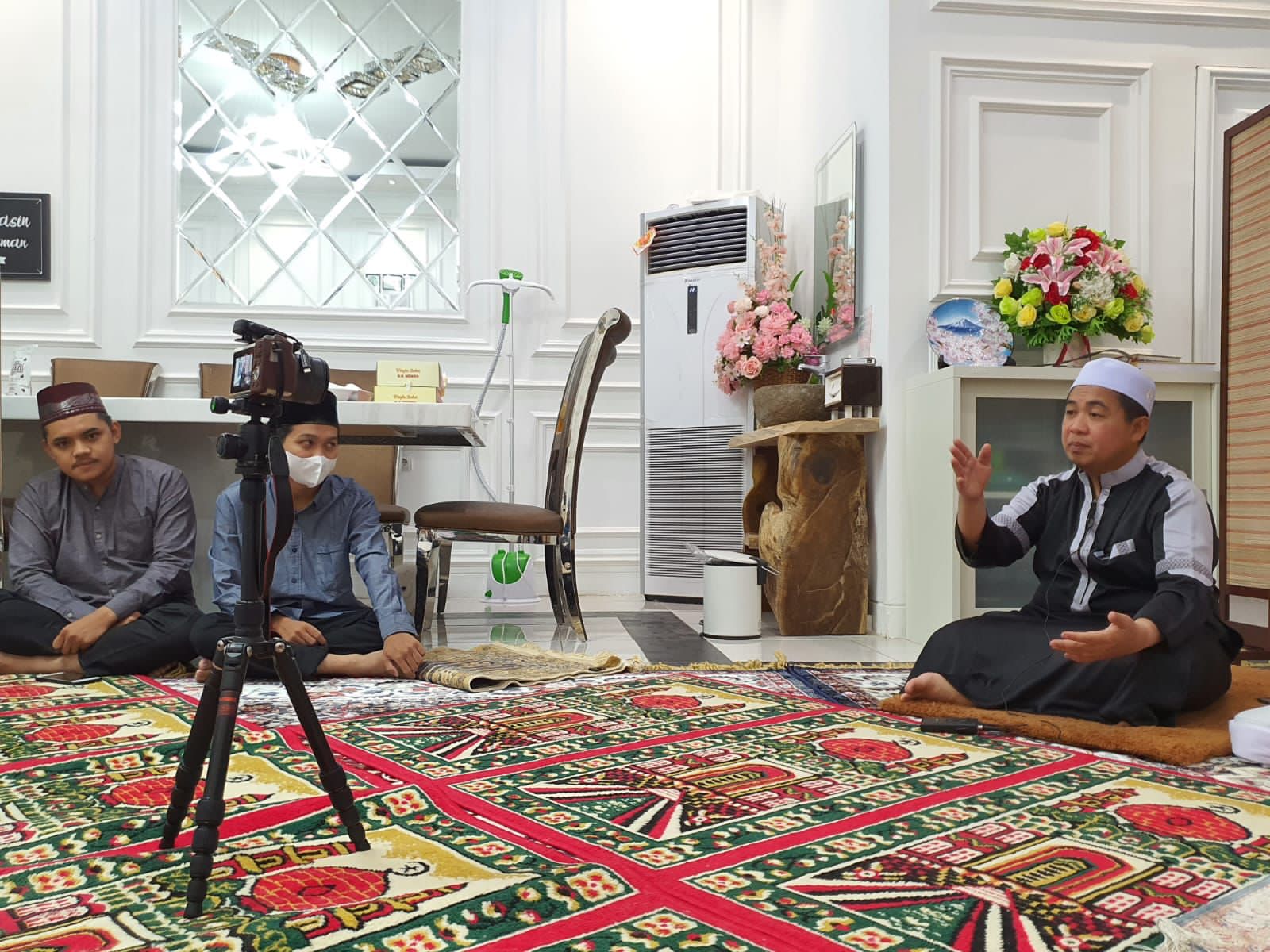Jelang 1 Ramadhan, Walikota Sholat Berjamaah dan Tausyiah Dengan Keluarga dan Tim Pendampingan.