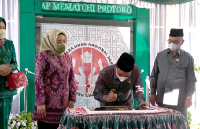 Zairullah Resmikan Rumah Kemasan Dekranasda Tanah Bumbu