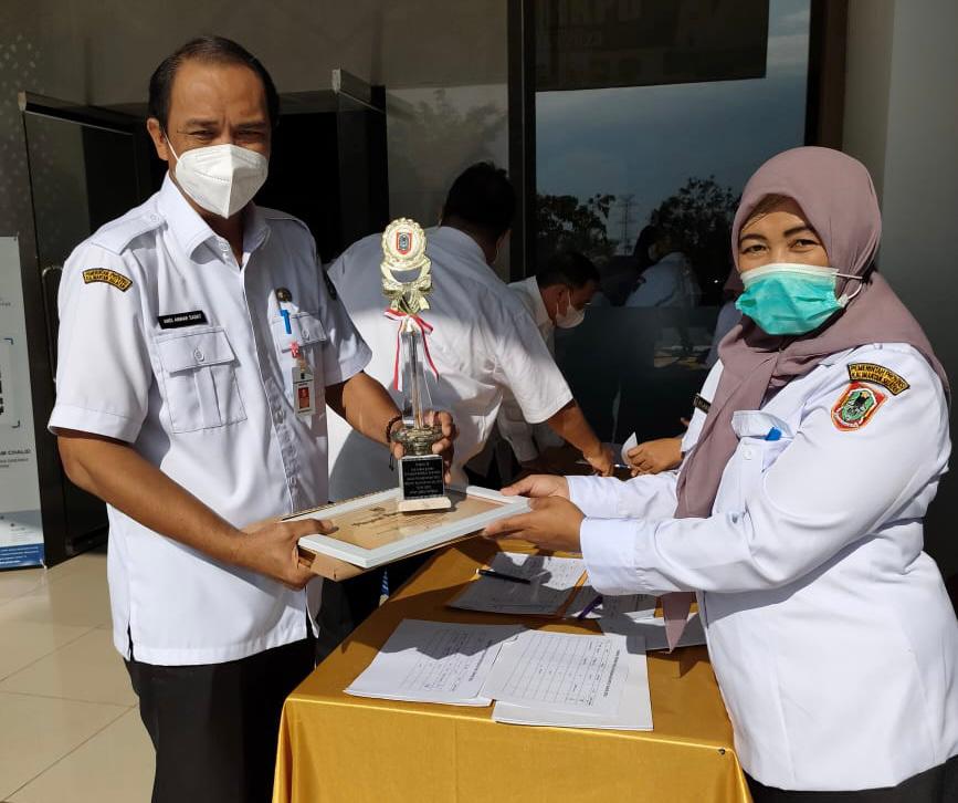 Pemkab Tanah Bumbu Terima Penghargaan