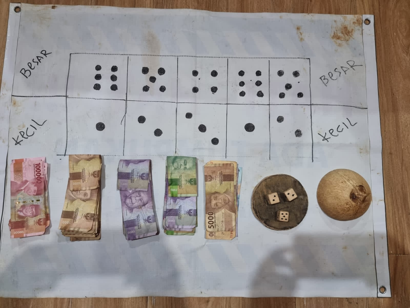 Polres Tanah Bumbu Amankan Enam Orang Pelaku Judi Dadu