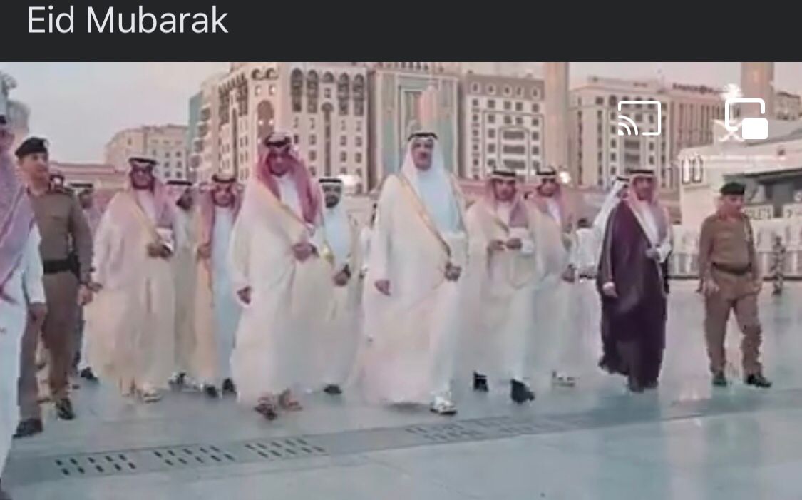 Raja dan Tiga Pangeran Saudi Sholat Ied di Masjidil Haram, Begini Penyambutannya