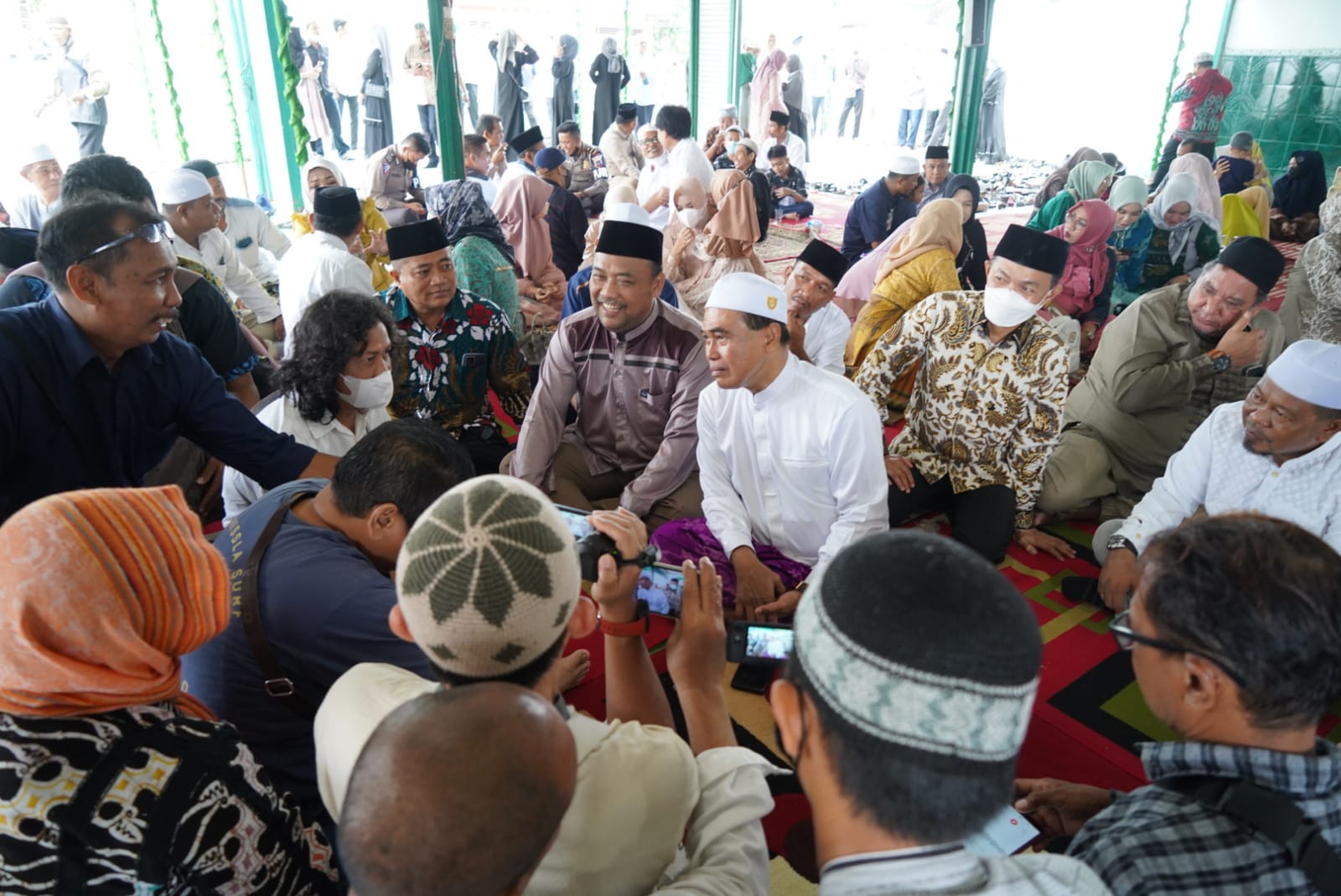 Idul Fitri Ketiga, Zairullah Bersilaturahmi dengan Masyarakat