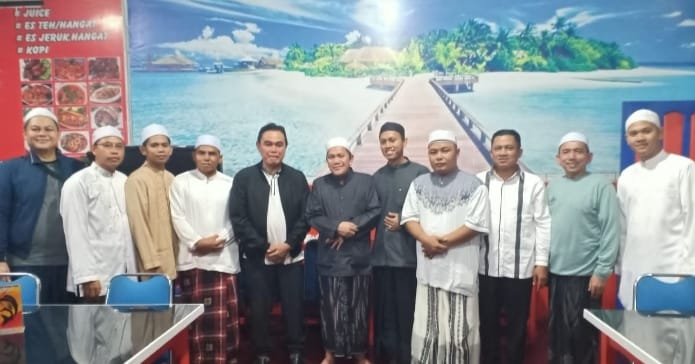 Malam Ini, Guru Udin Samarinda Berikan Ceramah di Pantai Pagatan
