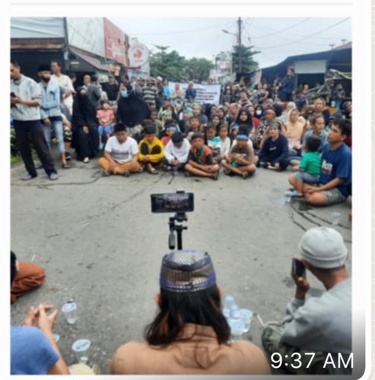 Penggusuran Ditunda, Sore Hari Warga Pasar Batuah Banjarmasin Beraktivitas Biasa