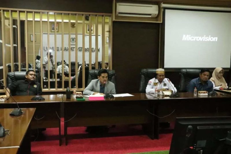 Komisi III DPRD Tanbu Gelar Raker dengan Disperkimtan