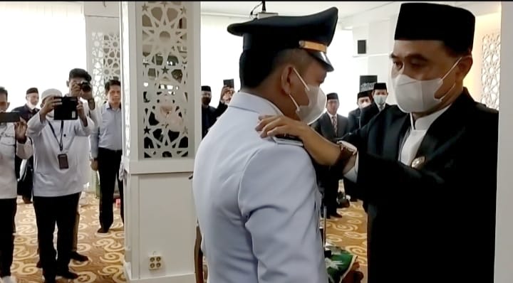 Bupati Lantik Camat Satui dan Pejabat Lainnya