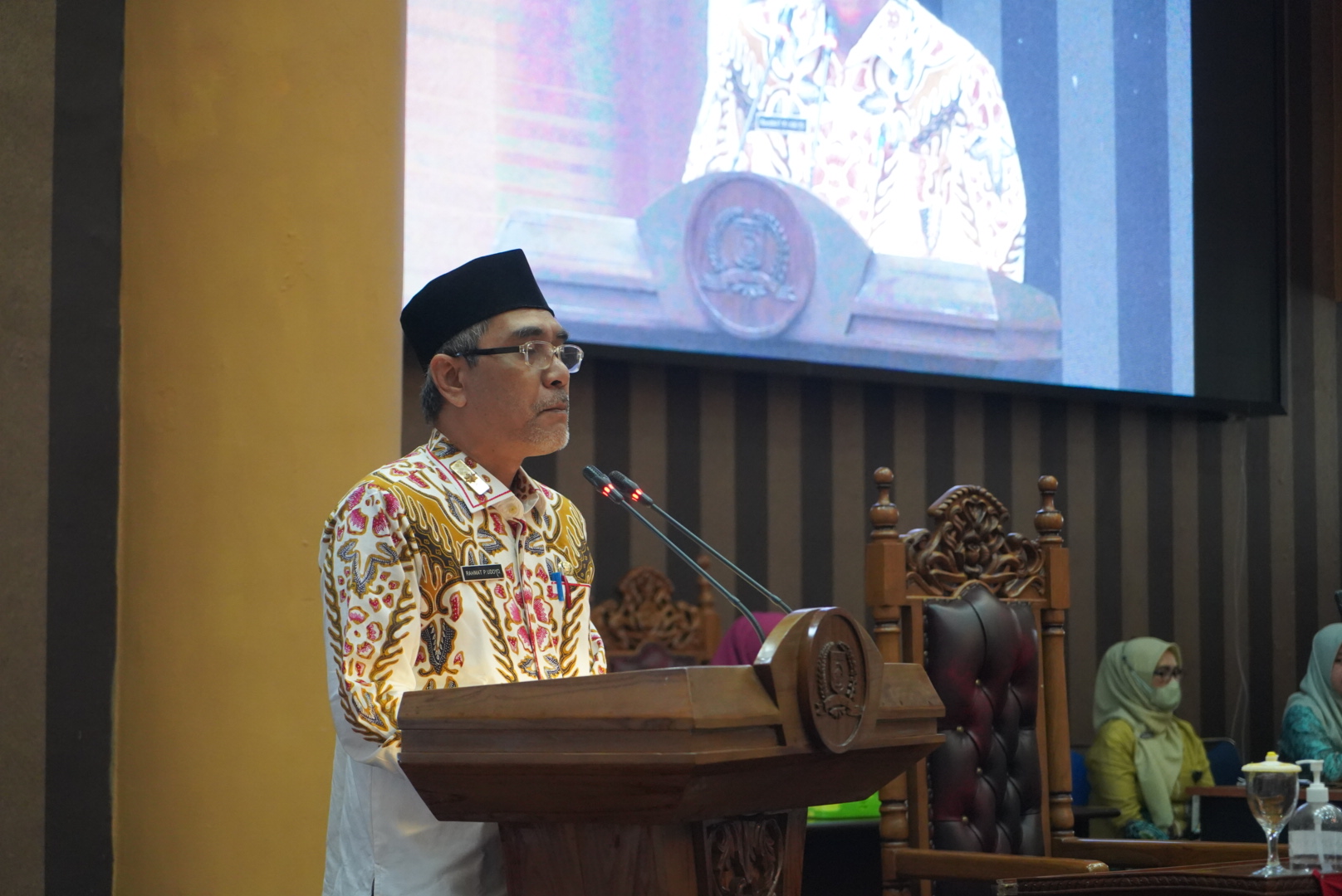 DPRD Tanah Bumbu Sampaikan Pendapat Terhadap Dua Buah Raperda Inisiatif