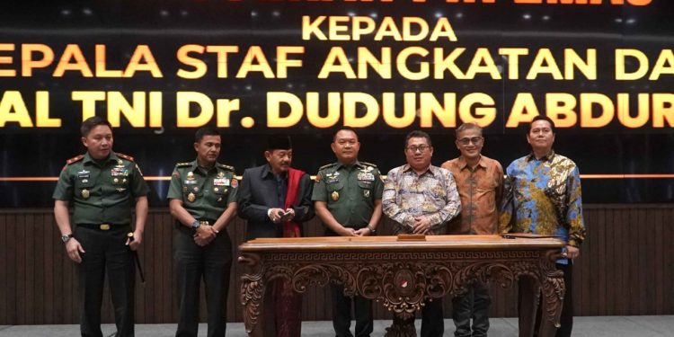 Kasad Minta SMSI Teruskan Kembangkan Jurnalisme Jujur