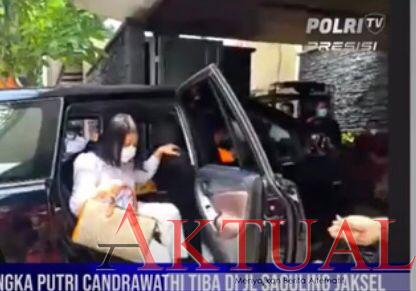 Koleksi Tas Mewah Istri Sambo Muncul di Rekonstruksi: Wouw Pemandangan Indah!