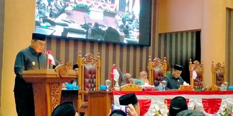 Bupati Zairullah Menangis Saat Rapat Paripurna, Ada Apa?