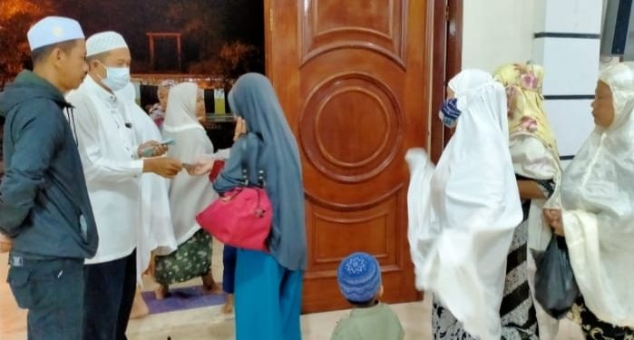 Mengintip Jemaah Darul Azhar Nurrasalam Subuh Jumat, Dipadati Ibu-ibu dan Tukang Becak
