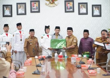 Tiga Anggota Paskibraka Terima Bonus