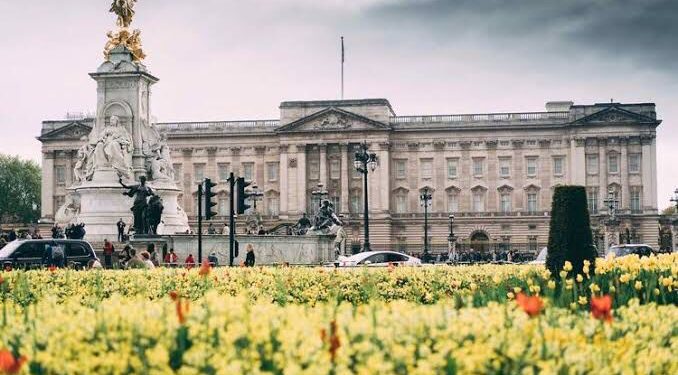Lebih Seabad Ratu Bertahta, Istana Buckingham akan Ditampuk Seorang Raja, Pangeran Charles?