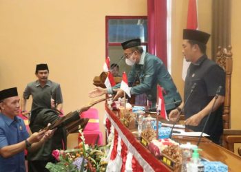 DPRD Sampaikan Pemandangan Umum Fraksi Atas Tiga Raperda