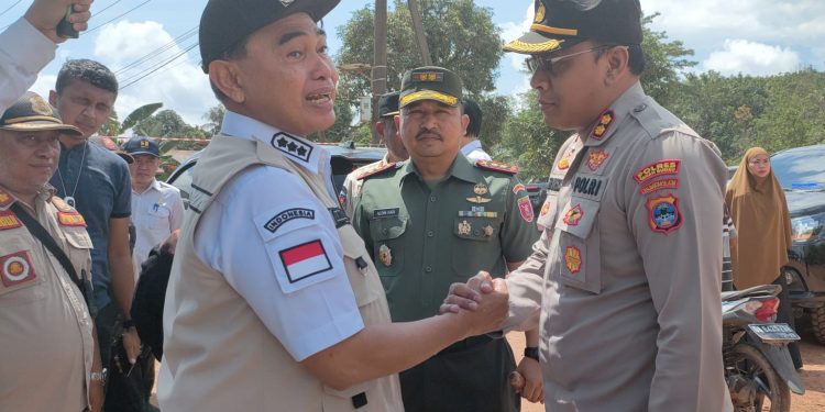 Jalan di Km 171 Satui Barat Longsor, Zairullah : Ini Membahayakan Masyarakat