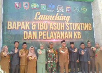 Anggota DPRD Tanbu Hadiri Pengukuhan Bapak Asuh Anak Stunting