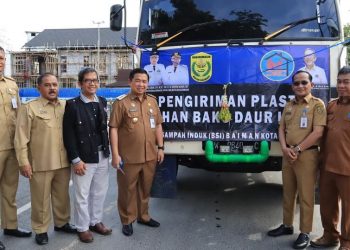 Wouw, Banjarmasin Kapalkan Belasan Ton Sampah Plastik Daur Ulang ke Surabaya