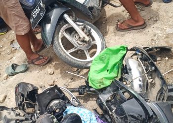 Truk Kontainer Terbalik, Dua Pengendara Dinyatakan Meninggal