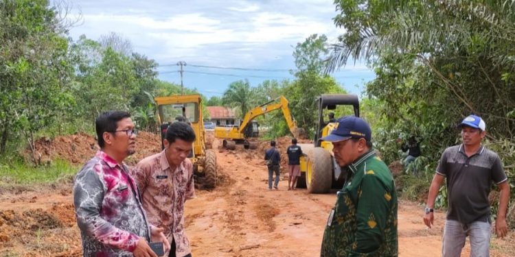 Kadis PUPR Tanbu Pastikan, Tujuh Hari Jalan Alternatif di Satui Barat Selesai