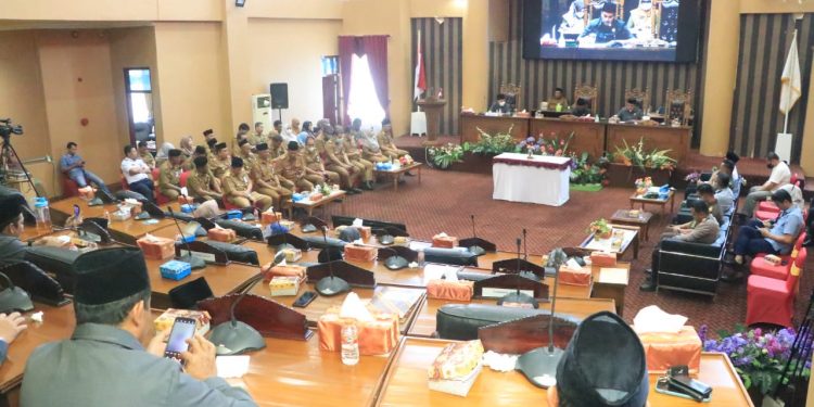 Fraksi DPRD Tanbu Sampaikan Pemandangan Umum RAPBD 2023