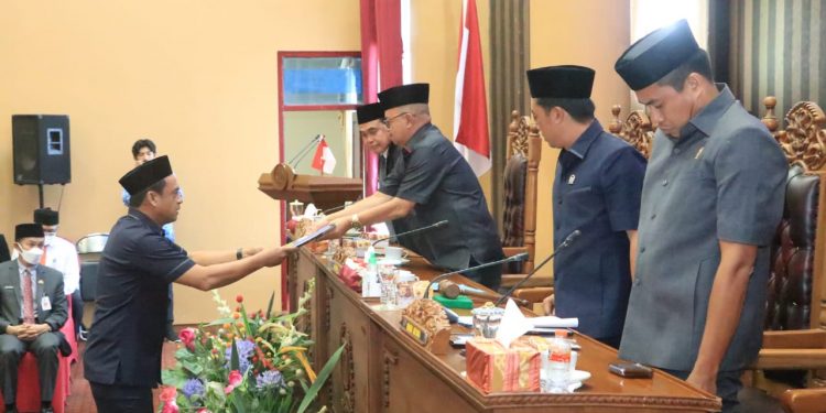 DPRD Tanbu Sampaikan Dua Raperda 