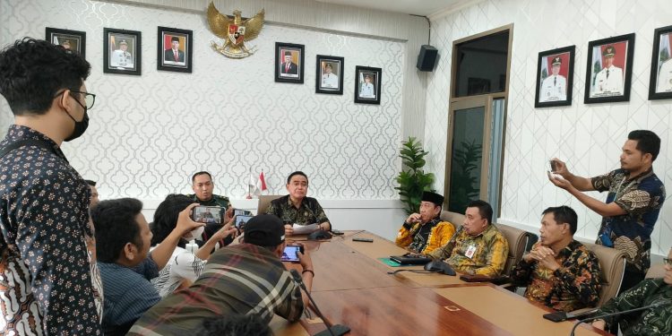 Kerusakan Jalan Satui Barat, Zairullah : Daerah Merasa Tanggung Jawab Terhadap Keselamatan Masyarakat