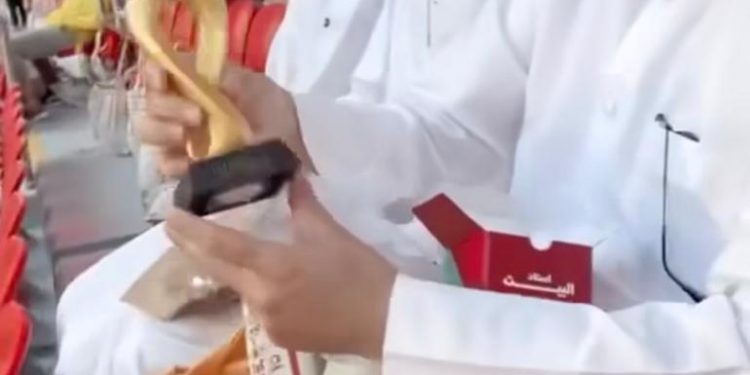 Viral Unboxing Suvenir Piala Dunia Qatar, Isinya Mewah Bingitz