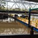 Waouw, Ada Jembatan Terapung Cantik di Kolong Jembatan Coen Banjarmasin