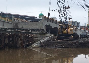 Dua Pekan Paska Tewasnya Pekerja, Proyek Jembatan Sulawesi Banjarmasin Masih Dihentikan
