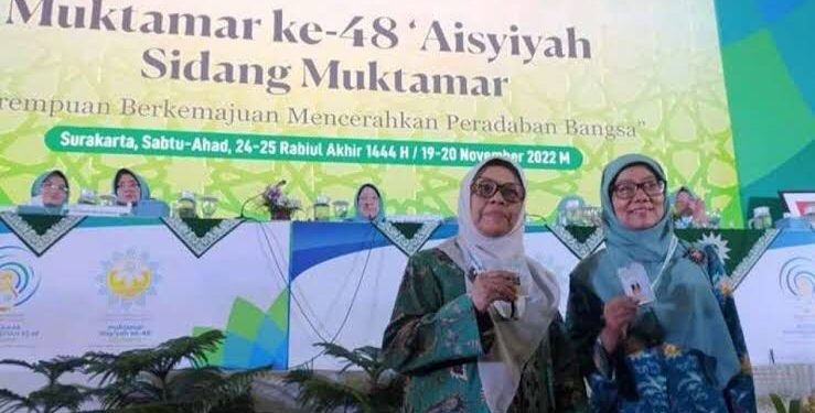 Salmah Orbayinah dan Hastuti Ketum dan Sektum Pusat Aisyiyah 2022-2027