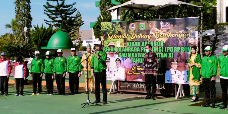 Pemkab Tanah Bumbu Terima Kirab Api Obor Porprov Kalsel ke-XI