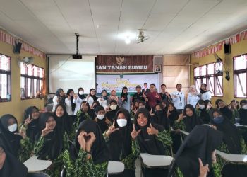 Talk Show Safari Kegemaran Membaca Kembali Digelar Dispersip di MAN Tanah Bumbu
